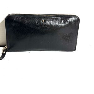 Kate Spade vintage Black  distressed  leather wallet
